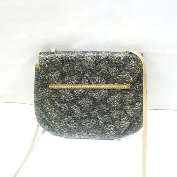 Yves Saint Laurent Leather Shoulder Bag - Picture 3 of 6